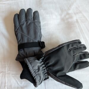Boyss Gray Winter Gloves